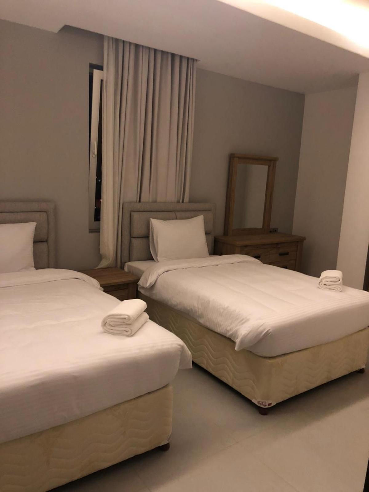 Hotel Iveria 2*