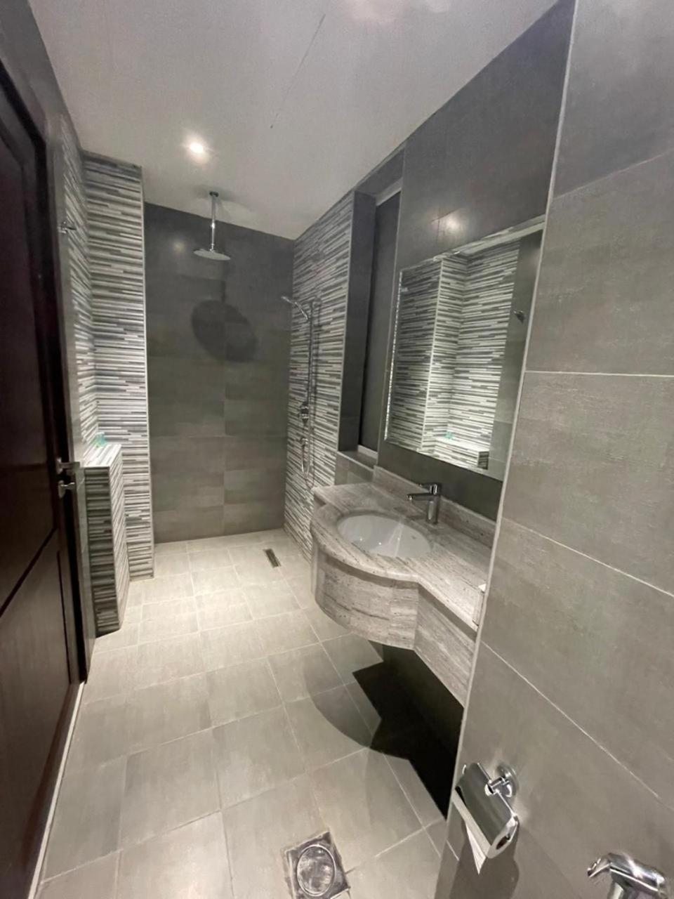 Iveria Hotel 2*
